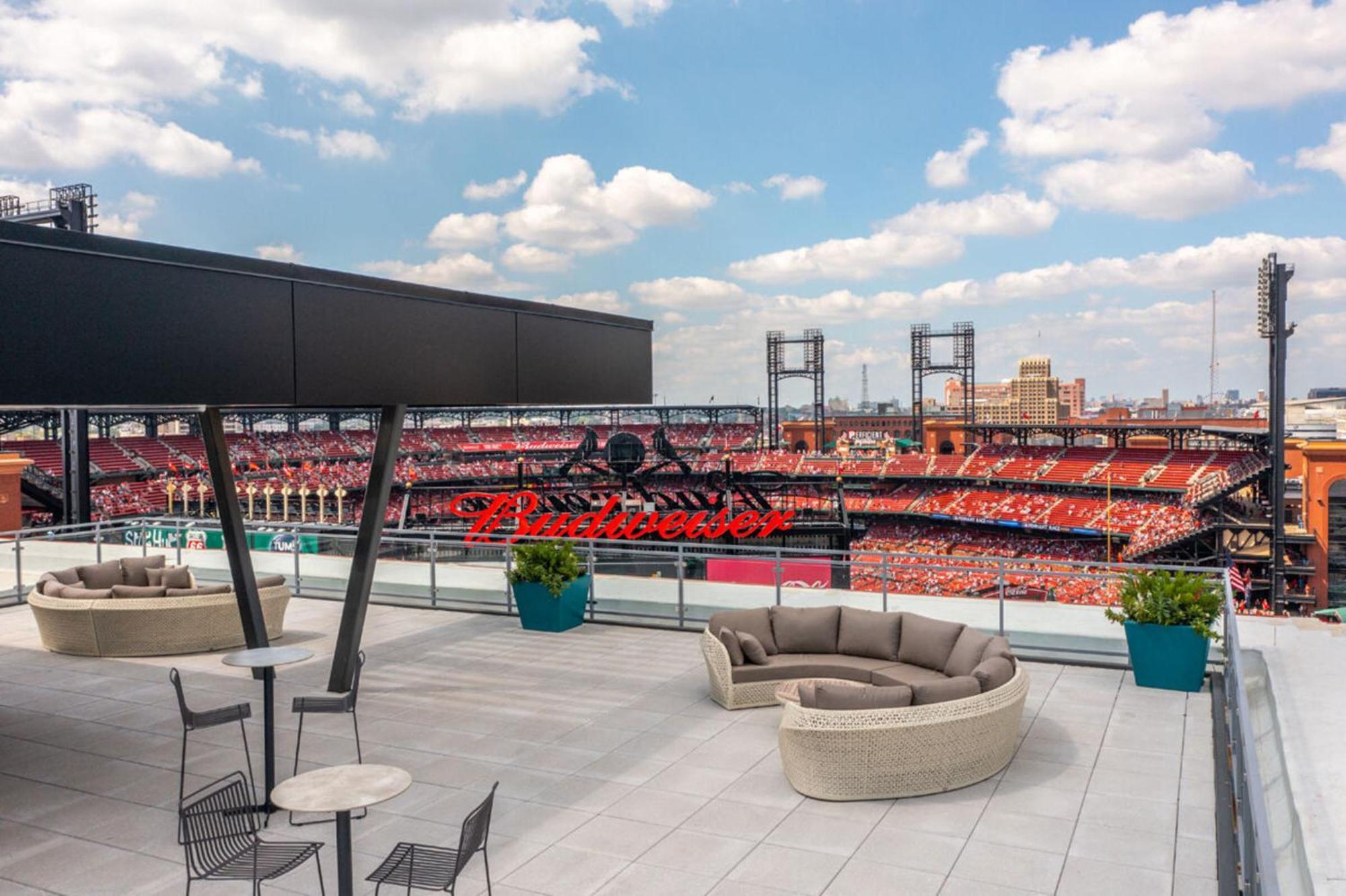 St Louis Cardinals Apartments By Barsala Saint Louis Eksteriør bilde